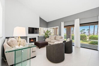 48639 Palo Verde Ct in Palm Desert, CA - Building Photo - Building Photo