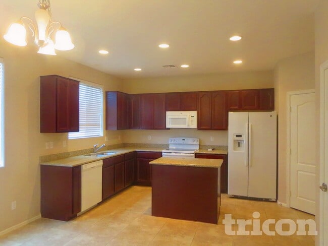 31333 N Cavalier Dr in San Tan Valley, AZ - Building Photo - Building Photo