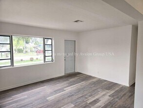 247 W 25th St in West Palm Beach, FL - Building Photo - Building Photo