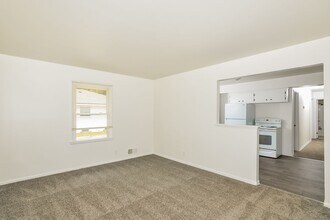 3959 Oregon Ave N-Unit -3957 Oregon Ave North in Minneapolis, MN - Building Photo - Building Photo