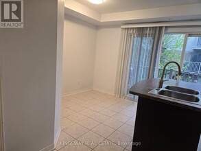 3250-3250 Bentley Dr in Mississauga, ON - Building Photo - Building Photo