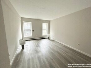 72 Hammond St, Unit #90 - 2 in Boston, MA - Foto de edificio - Building Photo