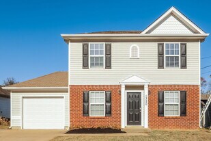 1320 E Nir Shreibman in La Vergne, TN - Building Photo
