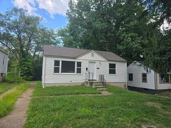 property at 7723 Monroe Dr