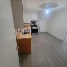 418 Pervie Bolick St in Eden, NC - Foto de edificio - Building Photo