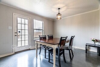 2634 Sunset Bend in San Antonio, TX - Building Photo - Building Photo