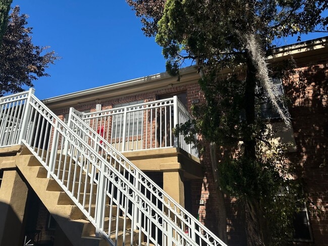 property at 2517 Caper Ln