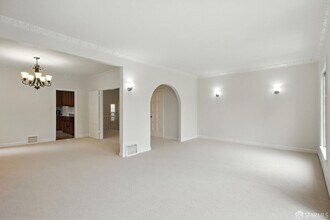 1720 Quesada Ave in San Francisco, CA - Foto de edificio - Building Photo