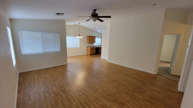 818 E Monteleone St in San Tan Valley, AZ - Building Photo - Building Photo