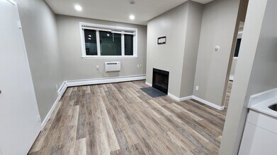 36 Evergreen St, Unit 1 in Boston, MA - Building Photo - Building Photo