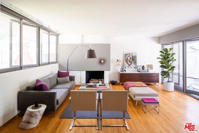 423 W Ellis Ave in Inglewood, CA - Building Photo - Building Photo