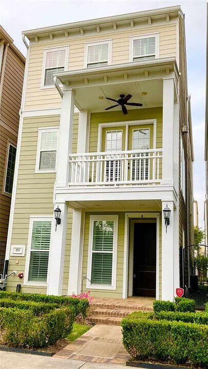 170 W Breezy Way in The Woodlands, TX - Building Photo