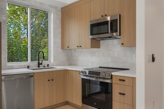 1012 Uptown Aly in Sacramento, CA - Building Photo - Building Photo