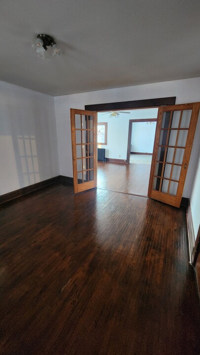 747 Washington Ave, Unit Lower apt in Dunkirk, NY - Building Photo