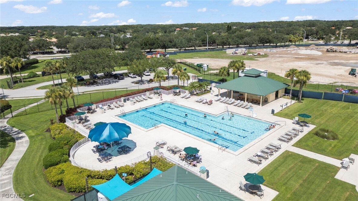 12168 Country Day Cir in Ft. Myers, FL - Building Photo