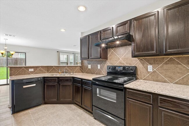 142 Rummel Dr in Kyle, TX - Building Photo - Building Photo