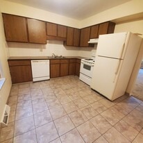 4339 N Gilwood Dr, Unit 4339