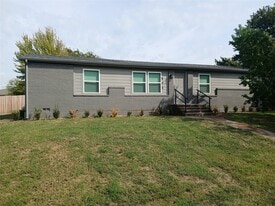 503 Windmere Cir in Corinth, TX - Building Photo