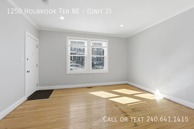 1250 Holbrook Terrace NE in Washington, DC - Foto de edificio - Building Photo