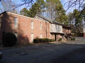 7117 N Chicot Rd in Little Rock, AR - Foto de edificio - Building Photo