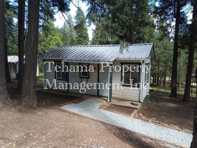 property at 6914 Mobile Park Dr