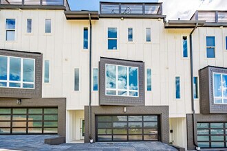 1301 Baptist World Center Dr in Nashville, TN - Foto de edificio - Building Photo