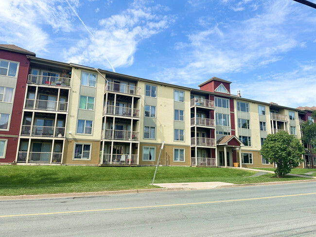 Carriage Place in Halifax, NS - Building Photo - Building Photo
