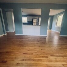 205 Colonel Ledyard Hwy in Groton, CT - Building Photo - Building Photo