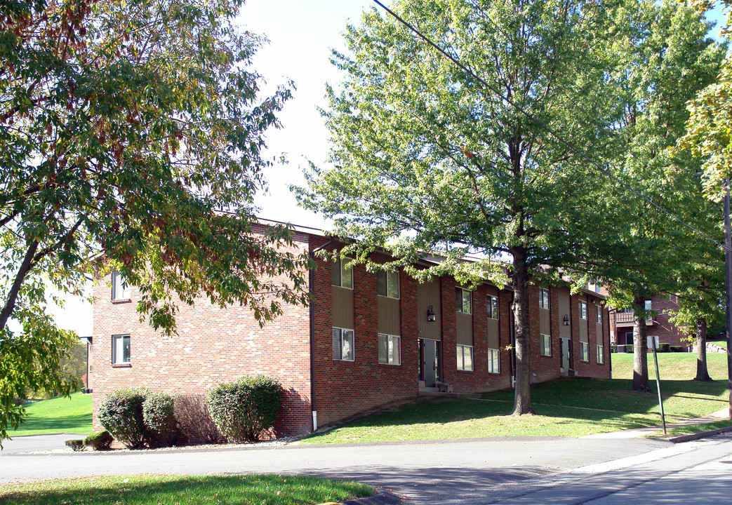 204 Hook St in Mars, PA - Foto de edificio