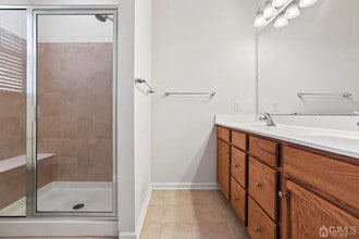 14 Fleet St in North Brunswick, NJ - Building Photo - Building Photo
