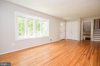 4805 Willet Dr in Annandale, VA - Building Photo - Building Photo