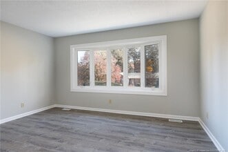 5620 Weatherford Rd in Fayetteville, NC - Building Photo - Building Photo