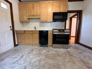 217 Cross St in Malden, MA - Building Photo - Building Photo