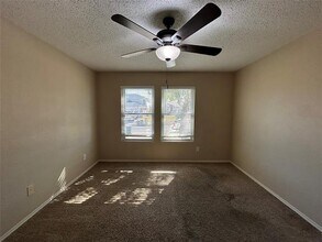 5317 Los Altos Rd in Fort Worth, TX - Foto de edificio - Building Photo