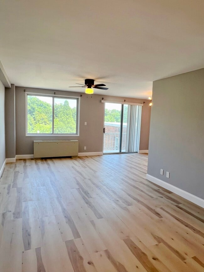 property at 2829 Connecticut Ave NW