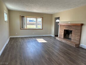 136 Reichart Ave in Steubenville, OH - Foto de edificio - Building Photo