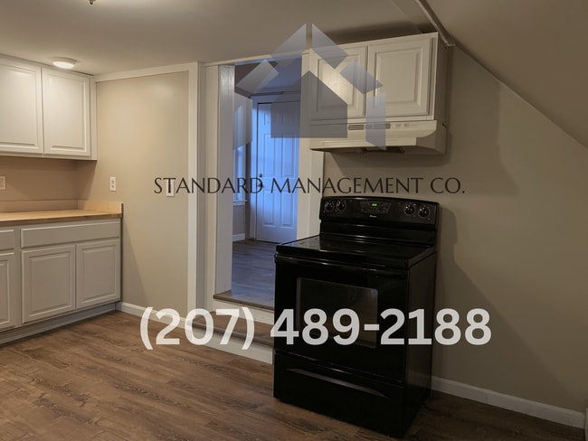 28 Oak St in Waterville, ME - Building Photo - Building Photo