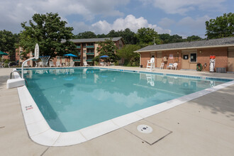 Rock Creek Woods in Rockville, MD - Foto de edificio - Other