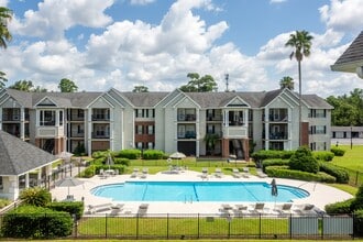 Palm Club Apartment Homes in Brunswick, GA - Foto de edificio - Building Photo