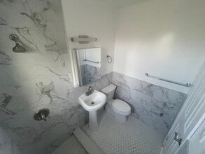 3137 Avenue J, Unit 2 in Riviera Beach, FL - Building Photo - Building Photo