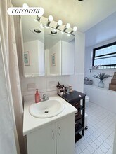 117 W 58th St in New York, NY - Building Photo - Building Photo