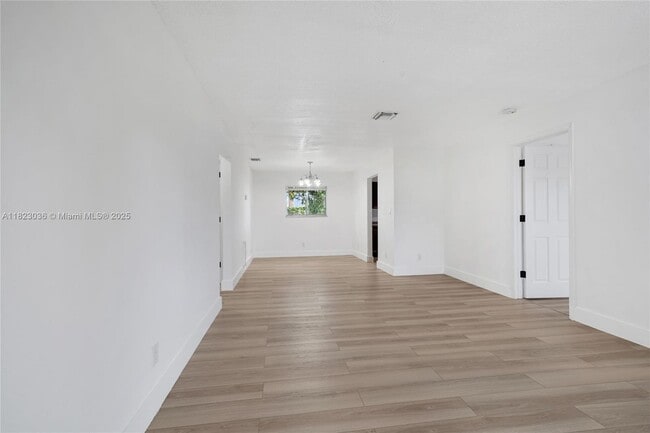 2530 NW 26th Ave in Fort Lauderdale, FL - Building Photo - Building Photo