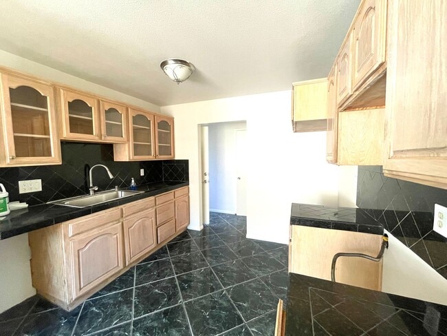 7160 Fiesta Ave in Riverside, CA - Building Photo - Building Photo
