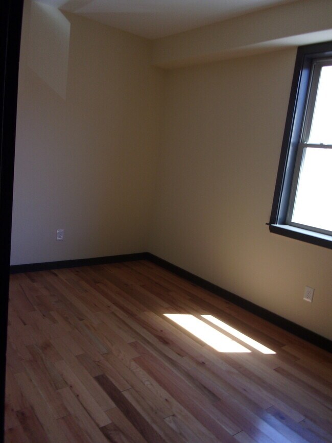 1911 N Gratz St in Philadelphia, PA - Building Photo - Building Photo
