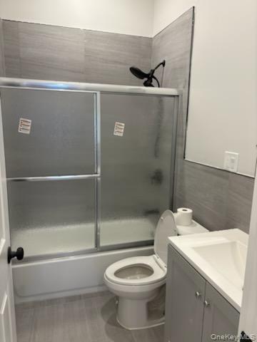 273 Willis Ave in Mineola, NY - Building Photo