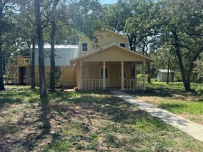 10195 Wilke Rd in Kingsbury, TX - Building Photo - Building Photo