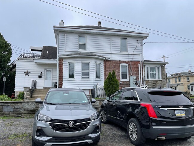 341 Wanamaker Ave in Essington, PA - Building Photo - Building Photo