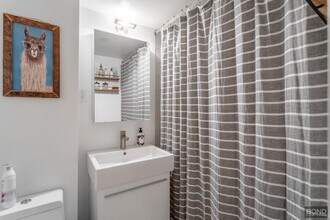324 Pearl St in New York, NY - Building Photo - Building Photo
