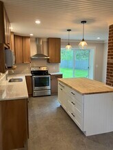16 Morin St in Dover, NH - Building Photo - Building Photo
