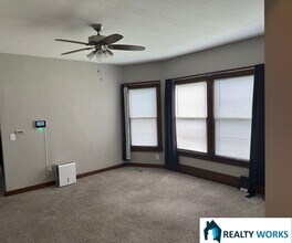 5840 Adams St-Unit -#1 in Lincoln, NE - Building Photo - Building Photo